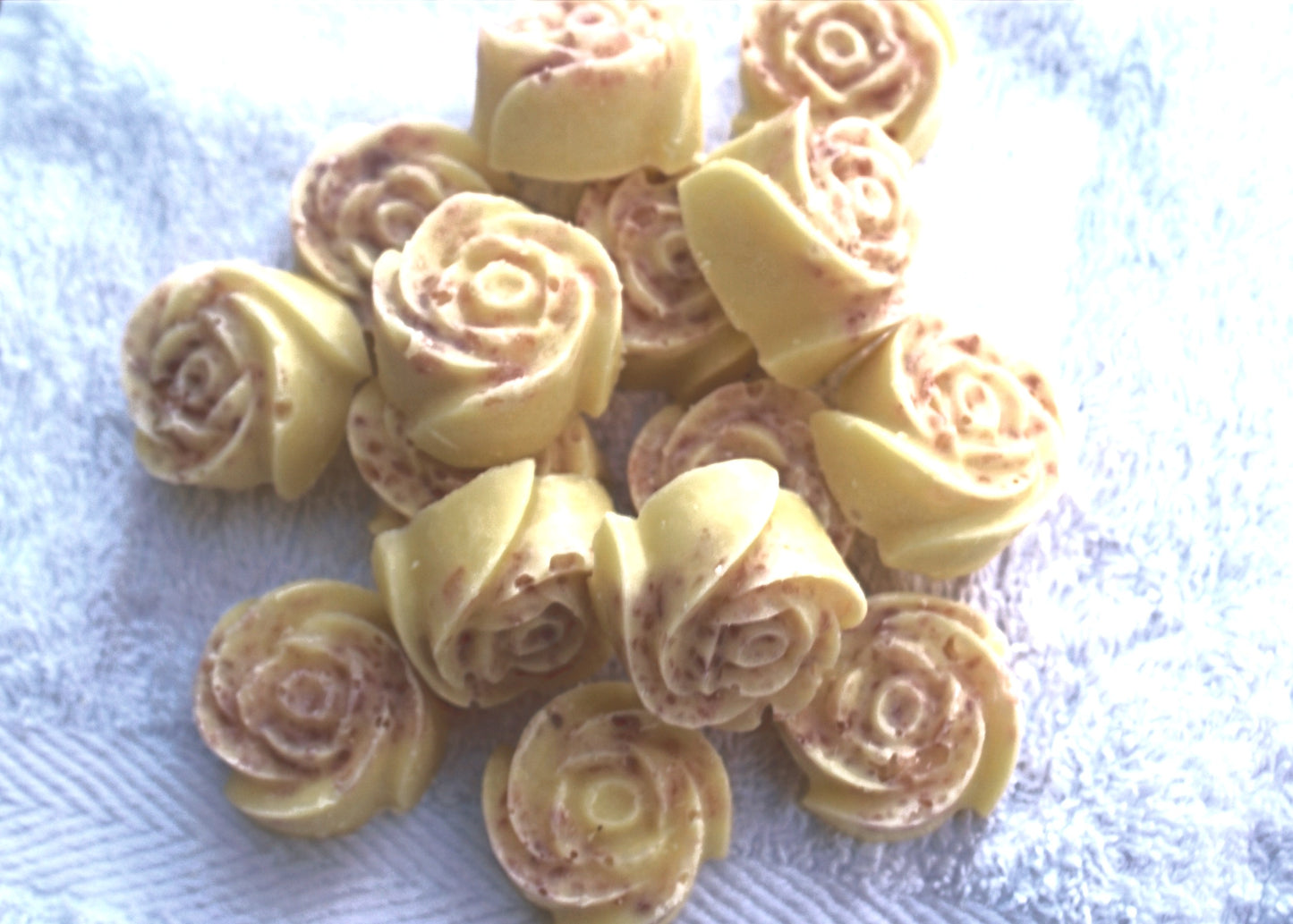 Himalayan Pink Salt & Chamomile Bath Melts x2